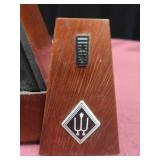 WITTNER MAELZEL WOODEN PYRAMID METRONOME