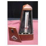 WITTNER MAELZEL WOODEN PYRAMID METRONOME