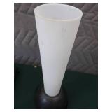 BRAND NEW LARGE FRAMES AND MODERN LAMP