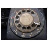 VINTAGE BLACK ROTARY PHONE