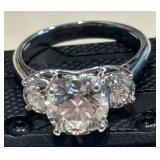 Exquisite 14K White Gold Diamond Ring