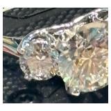 Exquisite 14K White Gold Diamond Ring