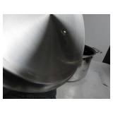 All-Clad D3 3-Ply Stainless Steel Stockpot with Lid 8 Quart, Induction, Oven Broiler Safe 600F, Silver WATER MARKS, SCRATCHES, USED