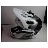 BELL Super 3R MIPS Adult Mountain Bike Helmet - Gloss White/Black, Large (58-62 cm) USED