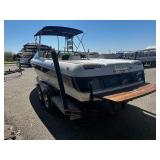 Pre-Owner 2000 Malibu Escape LSV 23 Ft, V-Drive, Trailer