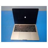 Apple MacBookPro15,2 A1989 MR9Q2LL/A BTO // INTEL CORE I7-8559U 2.6 Ghz // 16GB LPDDR3 SDRAM // 251GB SSD // 13.3" screen with 2560 x 1600 HD Resolution // Includes power adapter and IOS // Minor keym