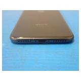 Apple iphone 8 A1863 // 64GB of storage // Cellular Carrier Unlocked // Includes Charging Cable