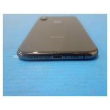 Apple iPhone XS A1920 // 64GB of storage // Cellular Carrier Unlocked // Includes Charging Cable