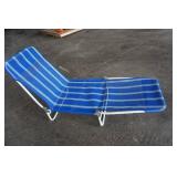 Folding Lawn Chair (Blue)