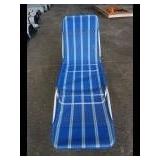 Folding Lawn Chair (Blue)