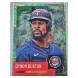 Byron Buxton 2022 Topps Chrome Green Refractor No. 226 and Numbered 19/99