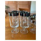 Set of 12 Vintage Dorothy Thorpe Allegro Glasses