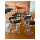 Set of 12 Vintage Dorothy Thorpe Allegro Glasses