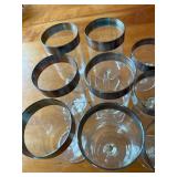 Set of 12 Vintage Dorothy Thorpe Allegro Glasses