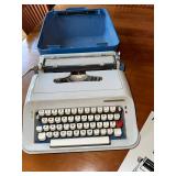 Underwood 378 Vintage Manual Typewriter with Blue Case and Carbon Paper