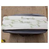 Full Sized Bamboo Memory Foam Foldig Mattress Topper