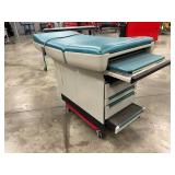 Midmark 404 Exam Table