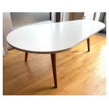 Mid-Century Modern Style Coffee Table with Tapered Legs