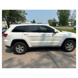 2014 JEEP GRAND CHEROKEE LAREDO *All Wheel Drive*