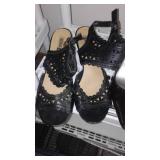 Assortment of womens shoes, Size 9.5 and 10 (1)