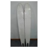 Cut and Jump Rally Sport 51 in. Water Skis.