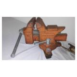 Vintage Companion, 3-1/2" Bench Vise Swivel Base.