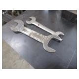 Monarch Lathe w/Chucks & Tooling