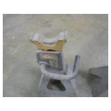 (2) 3ton Jack Stands