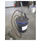 Bucket & Barrel Pumps