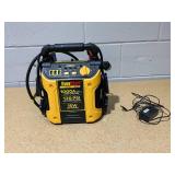 EverStart Maxx 1000 Peak Amp Jump Starter with 120 PSI Compressor, Pivoting LED Light, 3X USB Ports