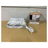 Berkshire Oversized Heated Throw with Auto Shut Off, 60"x70", Grey Plaid