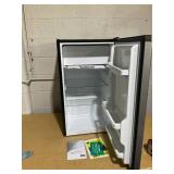 Hisense 4.4 Cu ft Single Door Mini Refrigerator