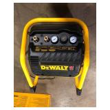 DEWALT 2.5 Gal. Portable Electric Heavy Duty 200 PSI Quiet Air Compressor  Customer Returns See Pictures