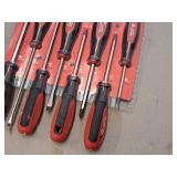 Milwaukee® Screwdriver Set | High-Leverage/Magnetic Tip 8-piece