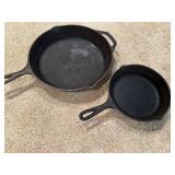 Set of 2 Lodge Cast Iron Skillets
