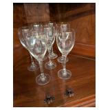 Set of 7 Clear Wine Glasses with Gold Rim