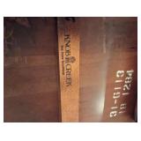 Knob Creek Fine Furniture Oval Dining Table with 4 Chairs