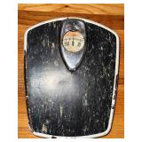 Set of 2 Taylor and Healthometer Bathroom Scales