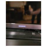 Sony KDL-46EX500 46 Inch LCD Digital Color TV with Remote and Manuals