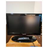 Samsung 32-Inch LCD TV with Remote Control