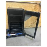 AVANTI Beverage Cooler Model: BCA306SS-IS