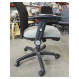 VIA "NOVA" OFFICE CHAIR