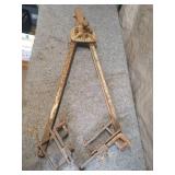 Used Rusty Weight Distribution Hitch