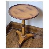 Elegant Vintage Round Accent Side Table
