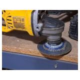 DeWalt® 4-1/2"/5" 20V Grinder DCG412 with DeWalt 20V 5Ah Lithium Ion Battery