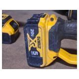 DeWalt® 4-1/2"/5" 20V Grinder DCG412 with DeWalt 20V 5Ah Lithium Ion Battery