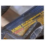 DeWalt® 20V Cordless Paper-Tape Framing Nailer | 30-34 degree | 2" to 3-1/2" x .113 to .131" DCN692 with DeWalt 20V 5Ah Lithium Ion Battery