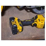 DeWalt® 20V Compact Reciprocating Saw DCS369 with DeWalt 20V 4Ah Lithium Ion Battery