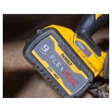 DeWalt® 7-1/4" 60V Brushless Circular Saw DCS578 with DeWalt 20V/60V 9Ah Flex Volt Lithium Ion Battery