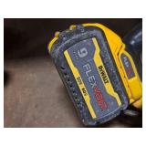 DeWalt® 7-1/4" 60V Brushless Circular Saw DCS578 with DeWalt 20V/60V 9Ah Flex Volt Lithium Ion Battery